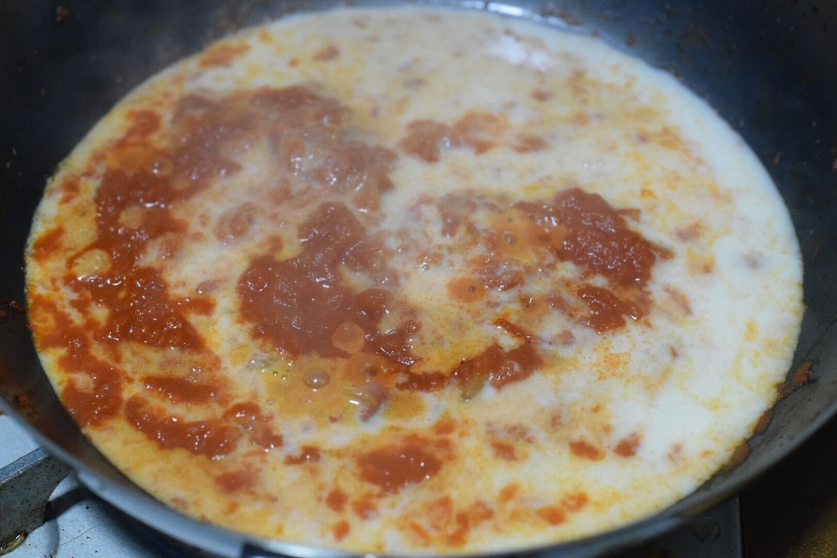 ココナッツミルクの牛肉トマトパスタのレシピ