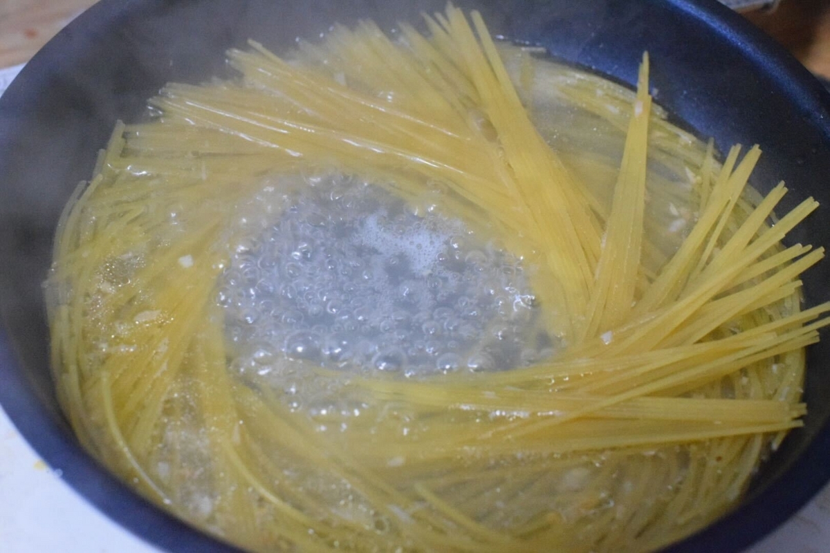 永谷園のお茶漬けパスタ（ニンニク）の材料