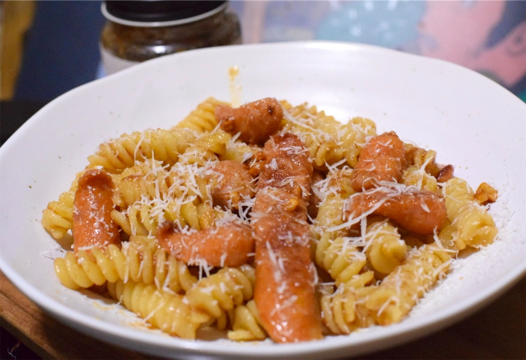 ショートパスタのピリ辛ナポリタン
