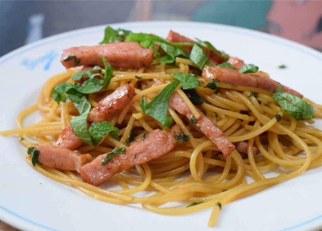 大葉とベーコンのバター醤油パスタ