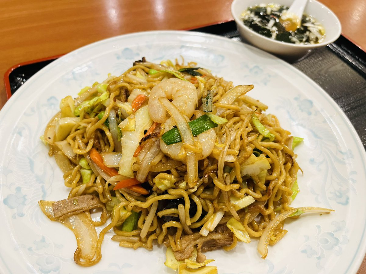 華心苑、上海焼きそば930円