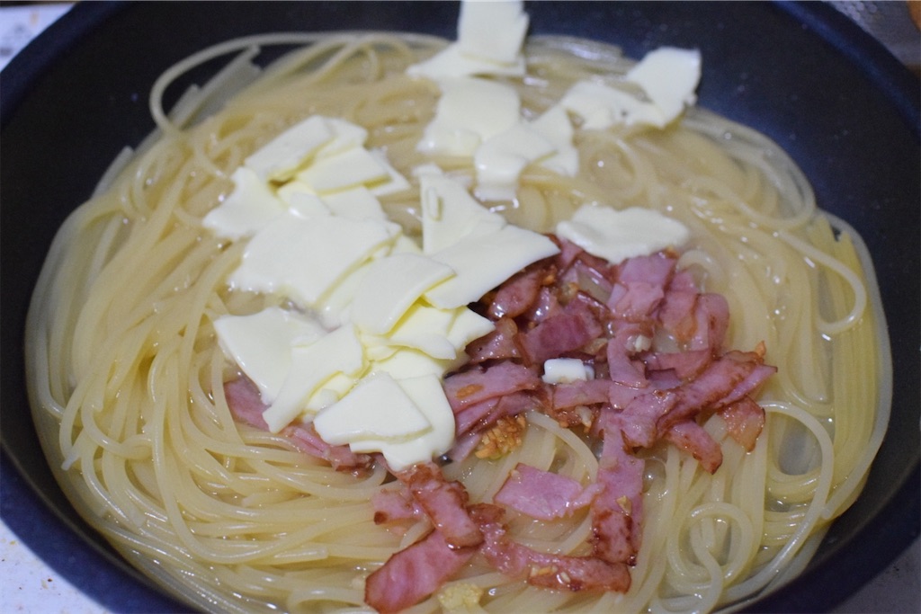 カルボナーラ（スライスチーズ）
