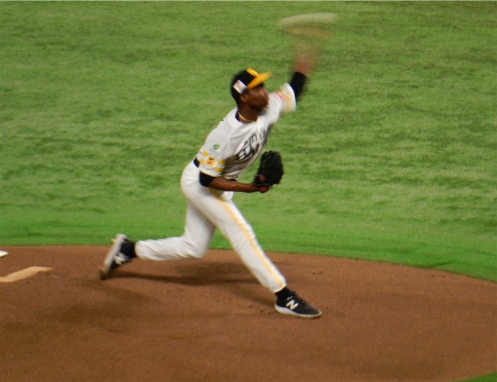 モイネロ,ホークス、福岡ドーム