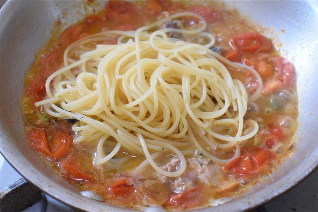 鯖缶のトマトパスタ（オイル漬け）のレシピ