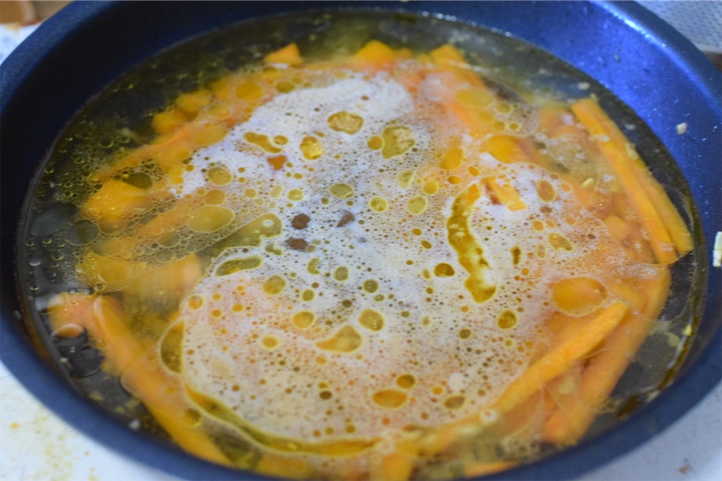 ニンジンとツナ缶の醤油パスタのレシピ
