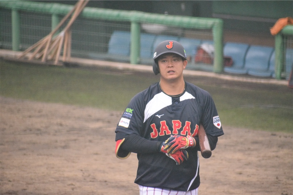 佐藤 都志也（背番号32）