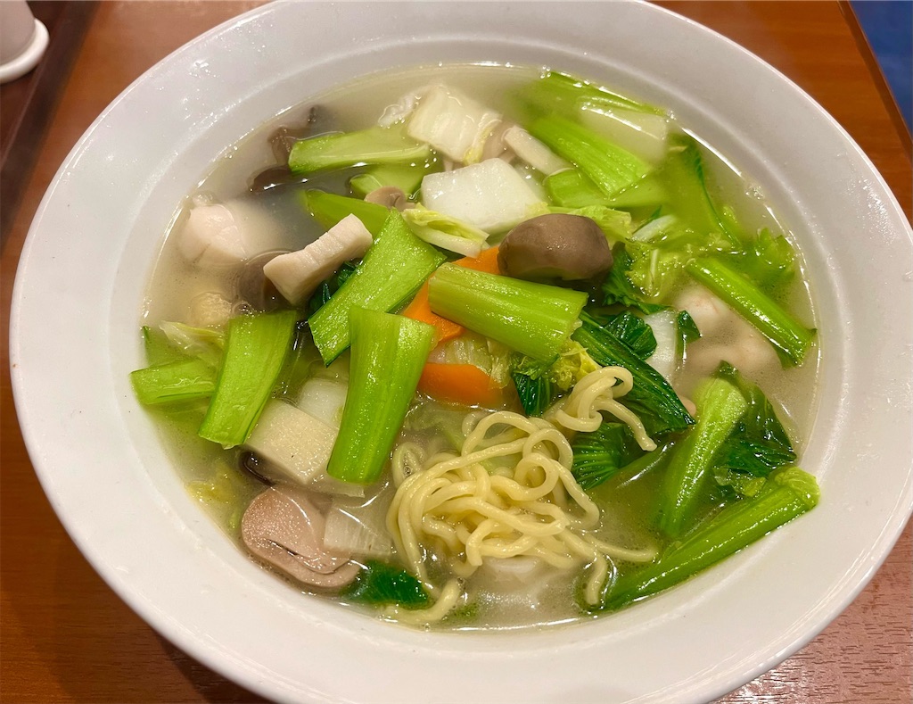 華心苑〜新宿最強の街中華、海鮮タンメン1080円
