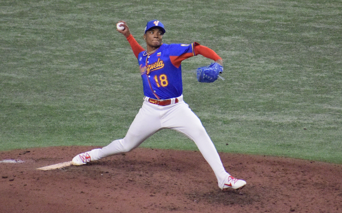アルフレド・ザラガ（背番号18）