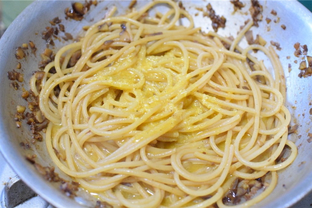 甘栗のカルボナーラ〜モンブランの秋パスタ