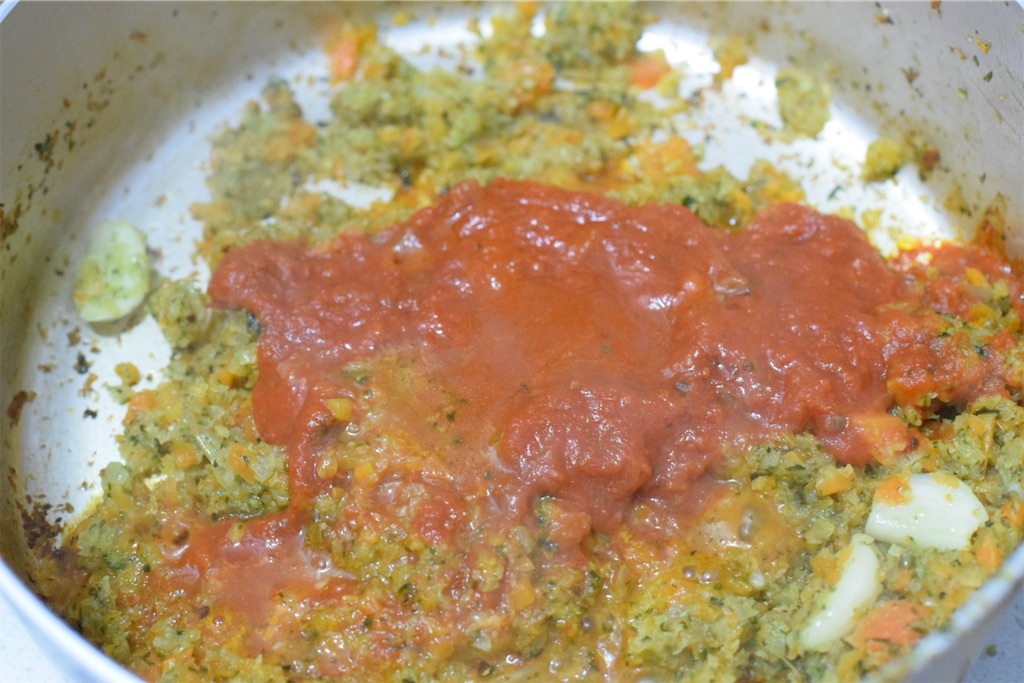嘘つきパスタ（スーゴフィント）〜香味野菜のボロネーゼ