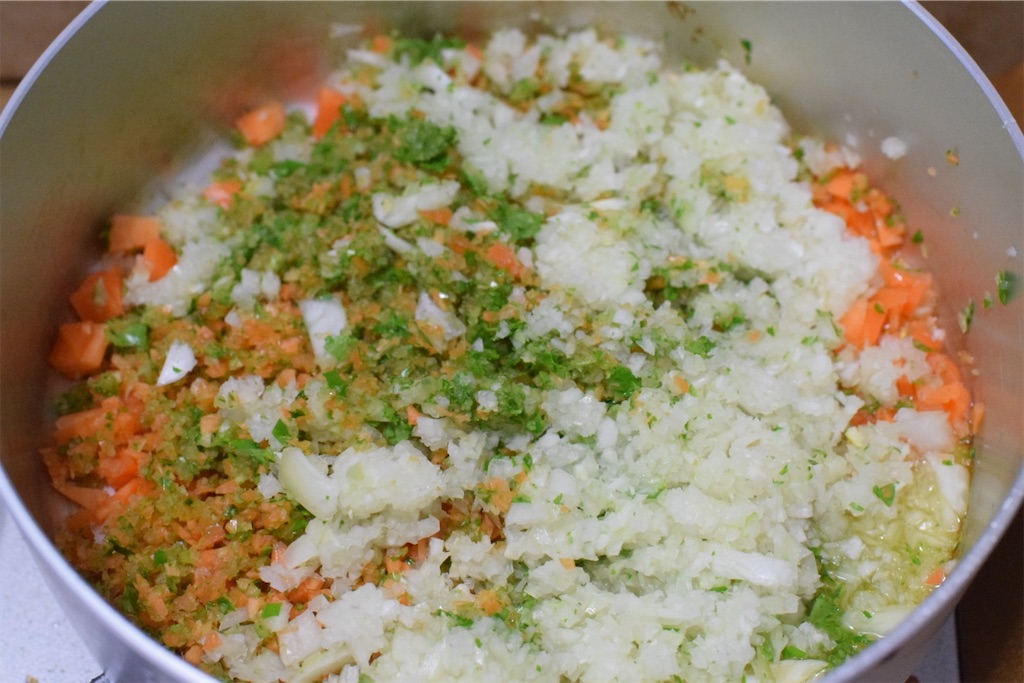 嘘つきパスタ（スーゴフィント）〜香味野菜のボロネーゼ