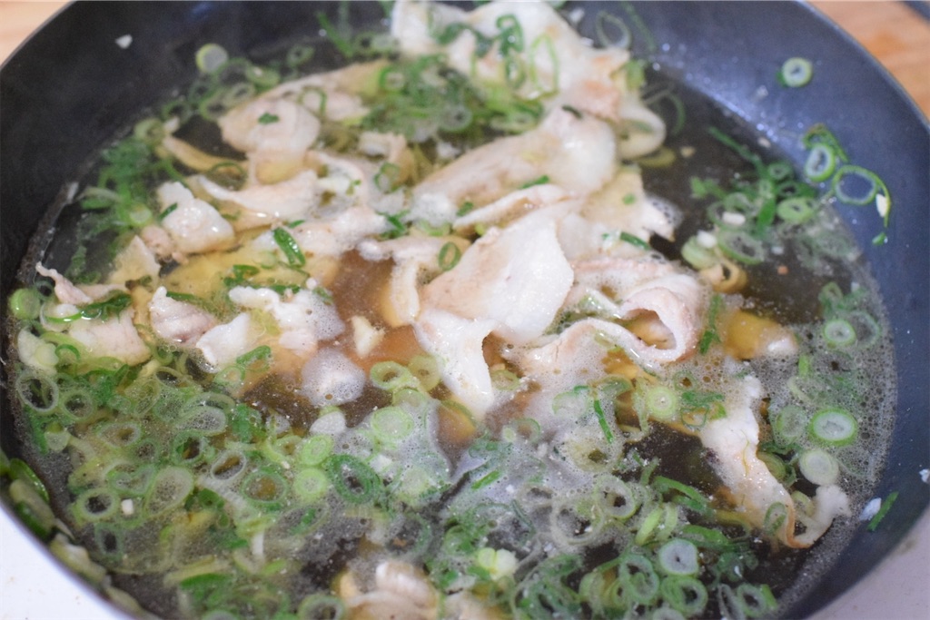 塩豚カルビパスタ〜九条ネギの中華風スパゲティ