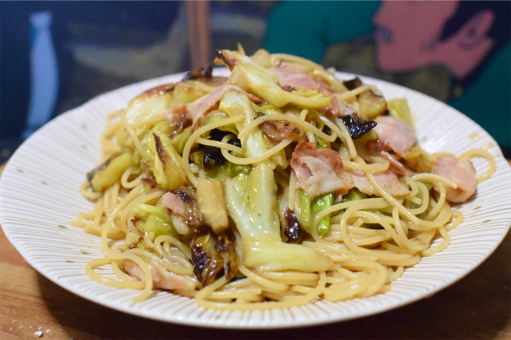 キャベツとベーコンのパスタ