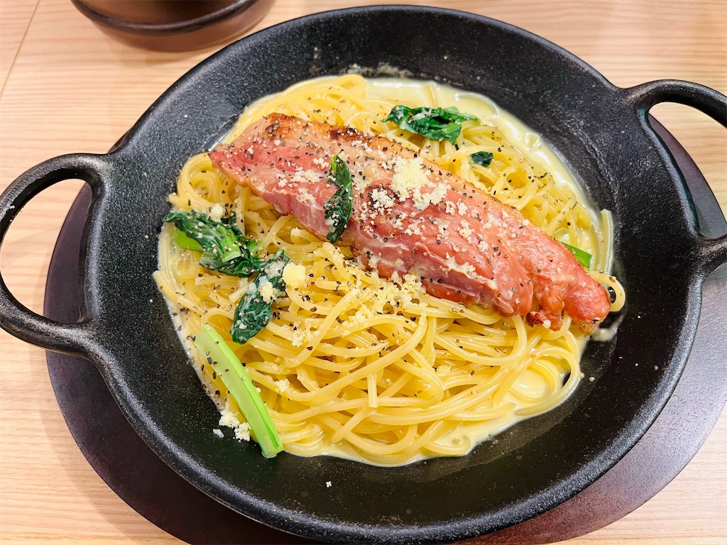 パスタの常識を鉄板が壊す！てっぱんのスパゲッティ新宿センタービル店
