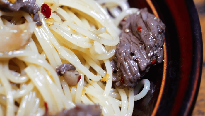 東出昌大は熊肉の牛肉ペペロンチーノ