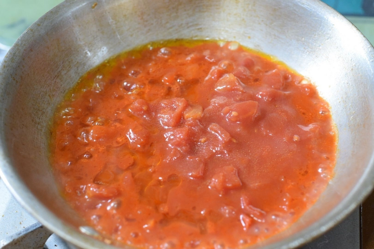 トマト缶の種類と違い！ホール or カット？パスタ好きのためのトマト缶入門