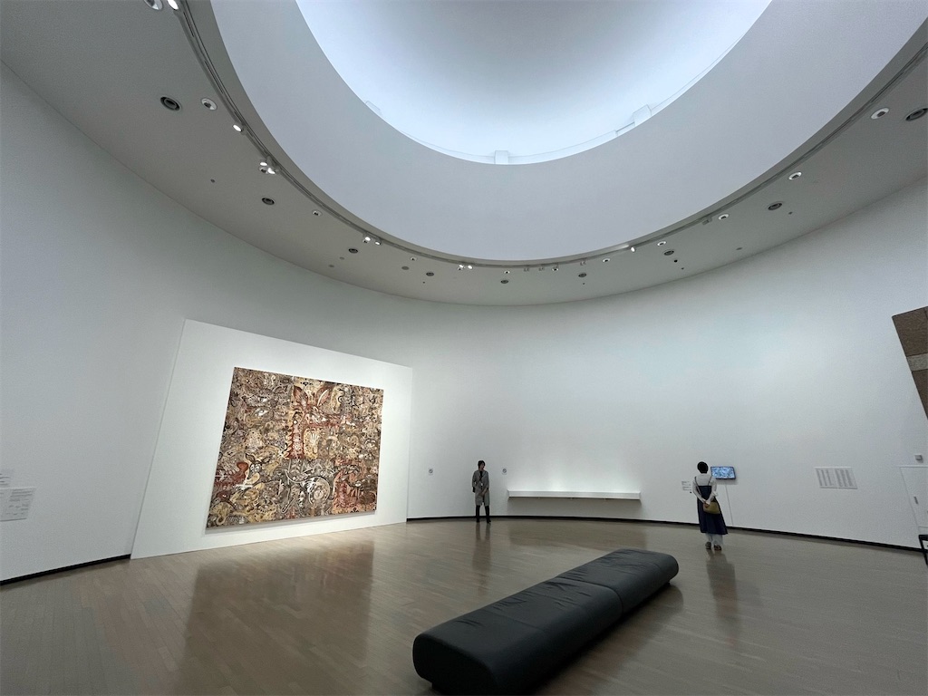 横浜美術館