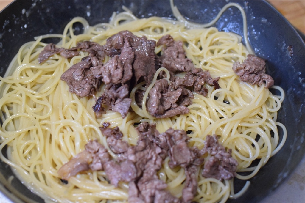 和牛（牛肉）のペペロンチーノ
