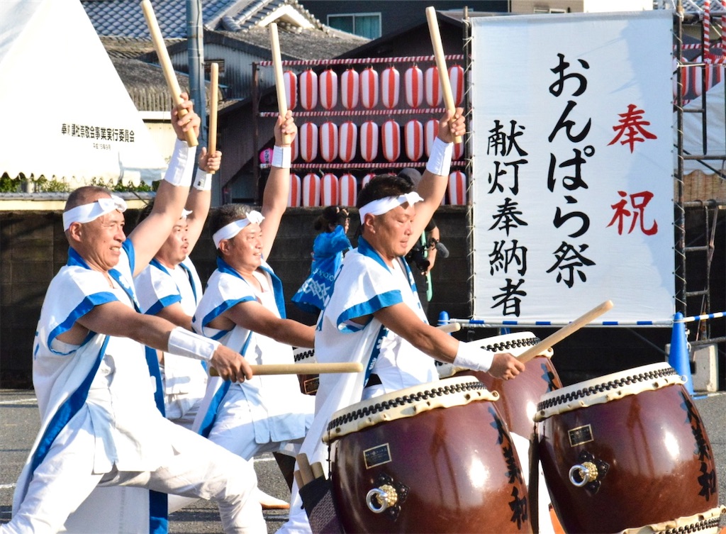 綱越神社〜おんぱら祭りの夏をくぐる、風が通り、灯りが揺れる神社で