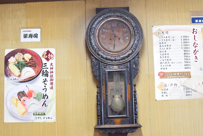 三輪・栄寿司〜大神神社の参道最古の暖簾、百年の時を握る