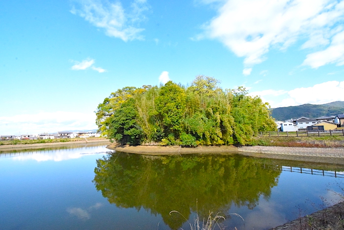 纒向勝山古墳〜水に映る黎明、西暦210年の歴史の鼓動