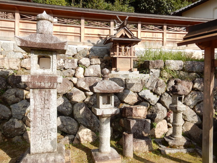 忍坂坐生根神社（おしさかにますいくねじんじゃ）