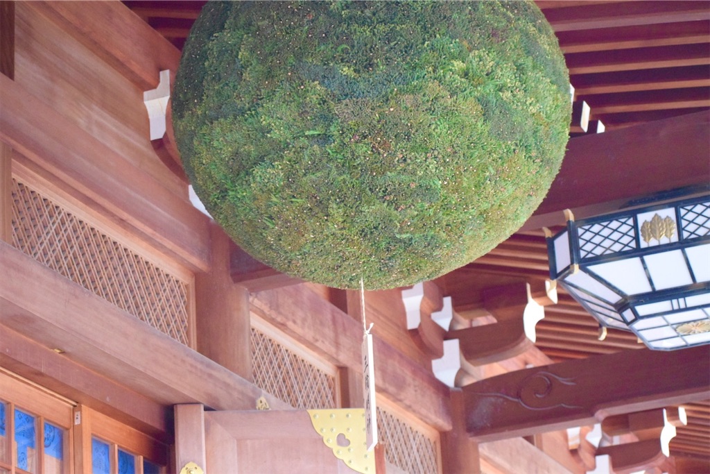 杉玉とは？日本酒の合図の起源、色の言葉、受け継ぐ理由 - 大和