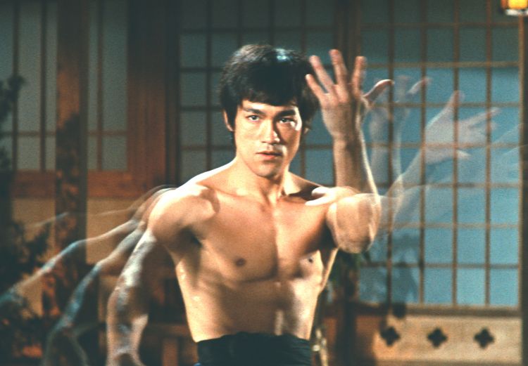 ドラゴン怒りの鉄拳』〜セリフを持たない革命 、映画の文法を変えた
