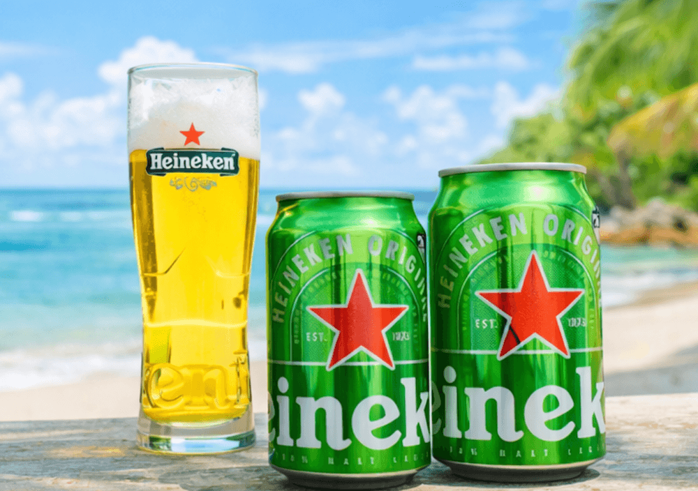 ハイネケンビール〜緑のボトルに、世界の夜が封じられている、その一杯はオランダの光を飲む