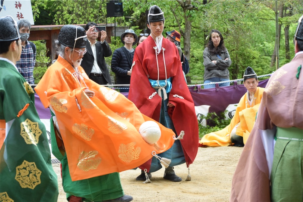 談山神社「けまり祭」〜飛鳥から続く蹴鞠が、春の空へ上がる - 大和