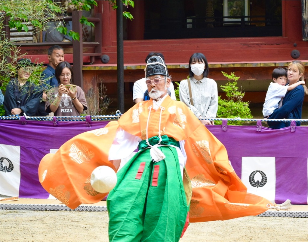 談山神社「けまり祭」〜飛鳥から続く蹴鞠が、春の空へ上がる - 大和