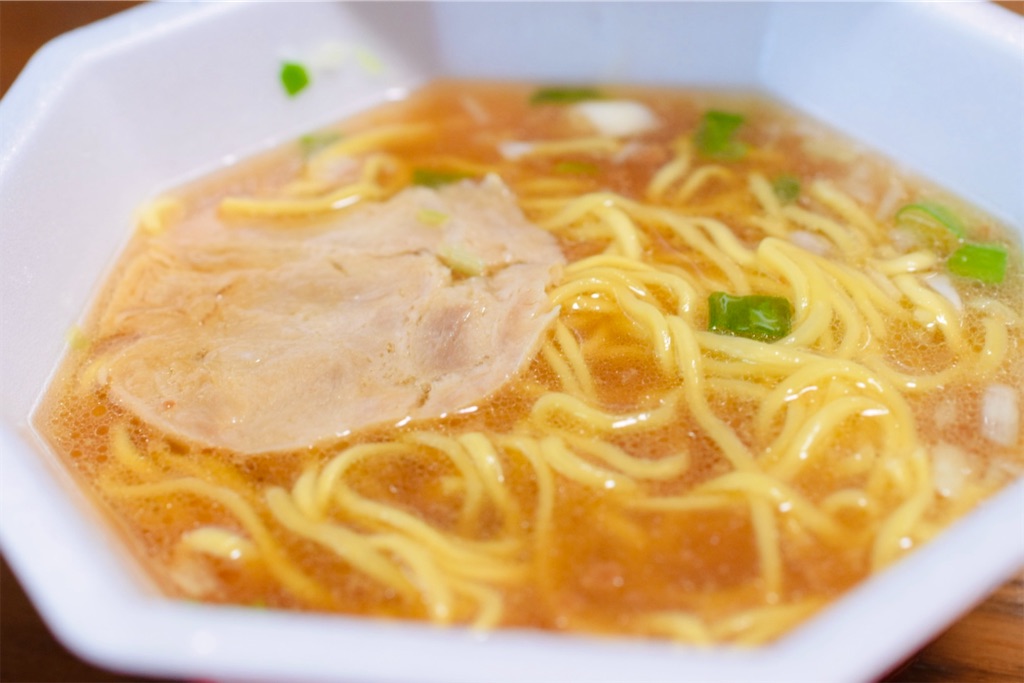日清「ラ王」〜インスタントが店を超えた日、カップ麺のKING、ここに