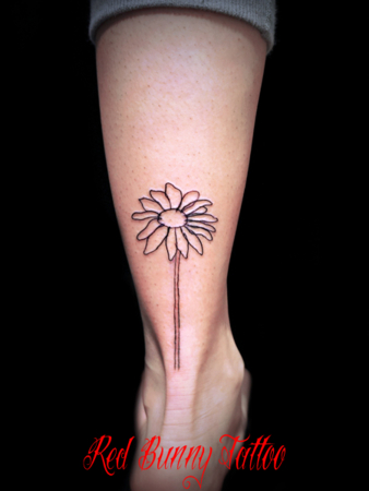 花・手書き風のタトゥーデザイン flower tattoo