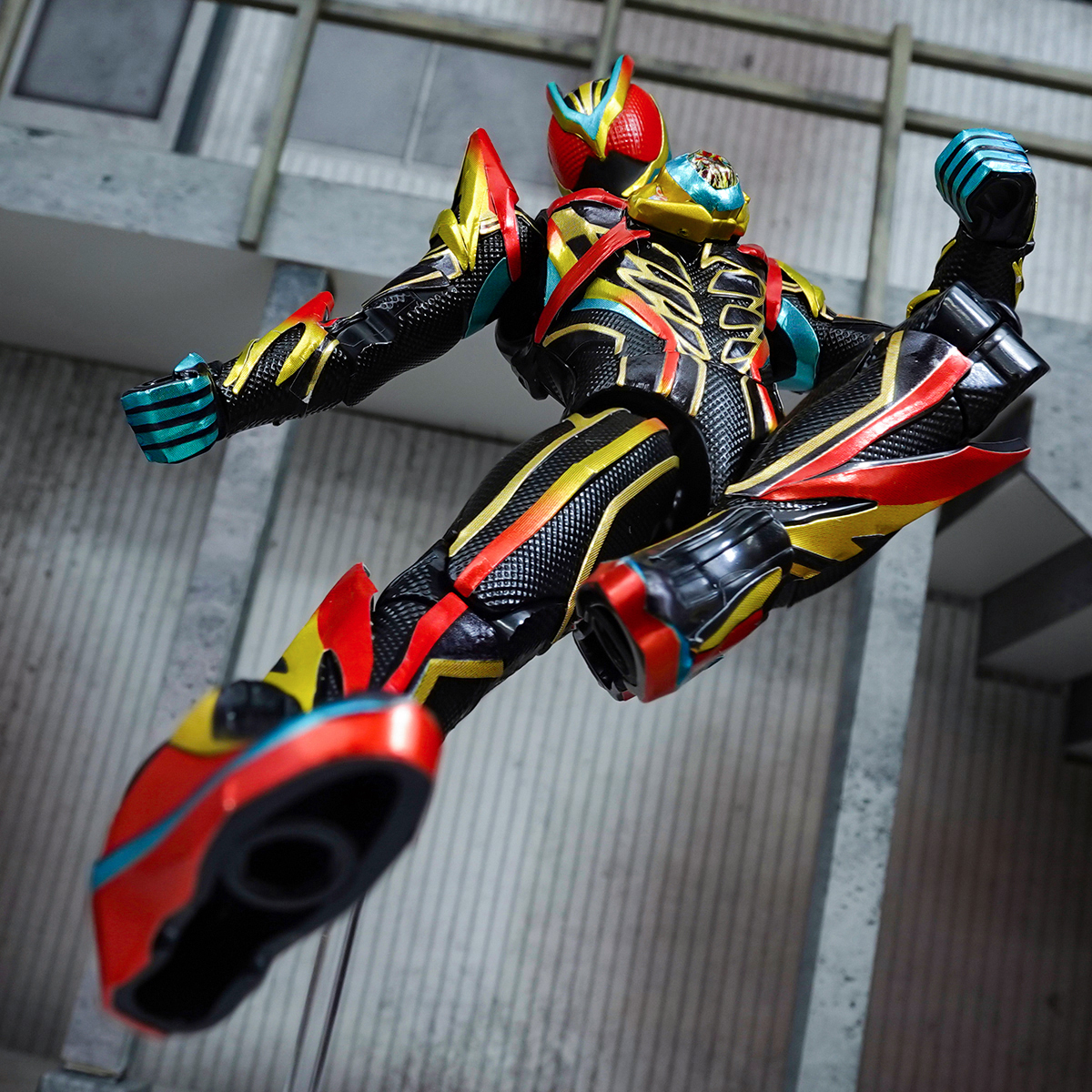 本日発売！！】装動 仮面ライダーゼッツ AGT5 Feat.装動 仮面ライダー