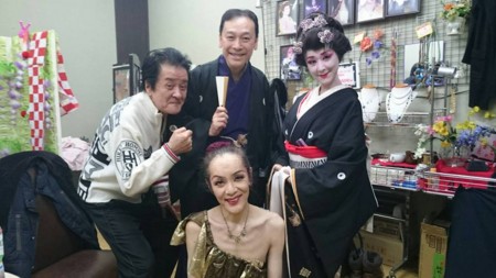 スペシャルゲスト おかまのマキさん 国立駅前 ギャラリービブリオ連絡版 蕃茄庵日録別板