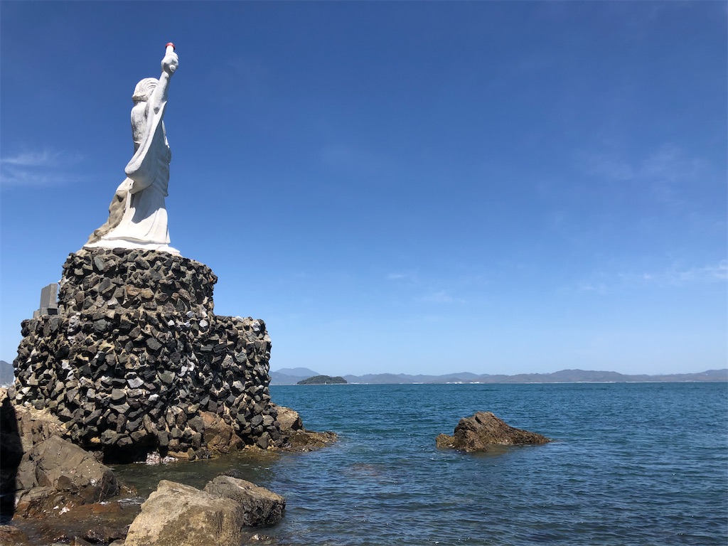 部埼灯台と僧清虚像（北九州市門司区） - きょうはどこへ行こうか