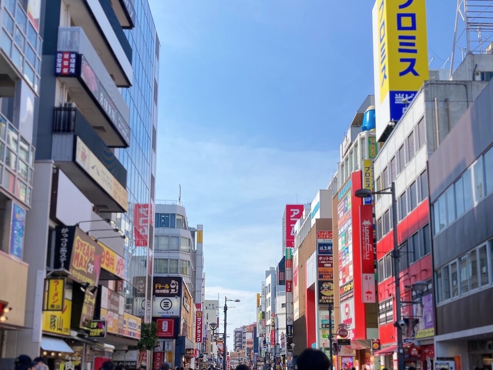 試験会場のある都会の写真