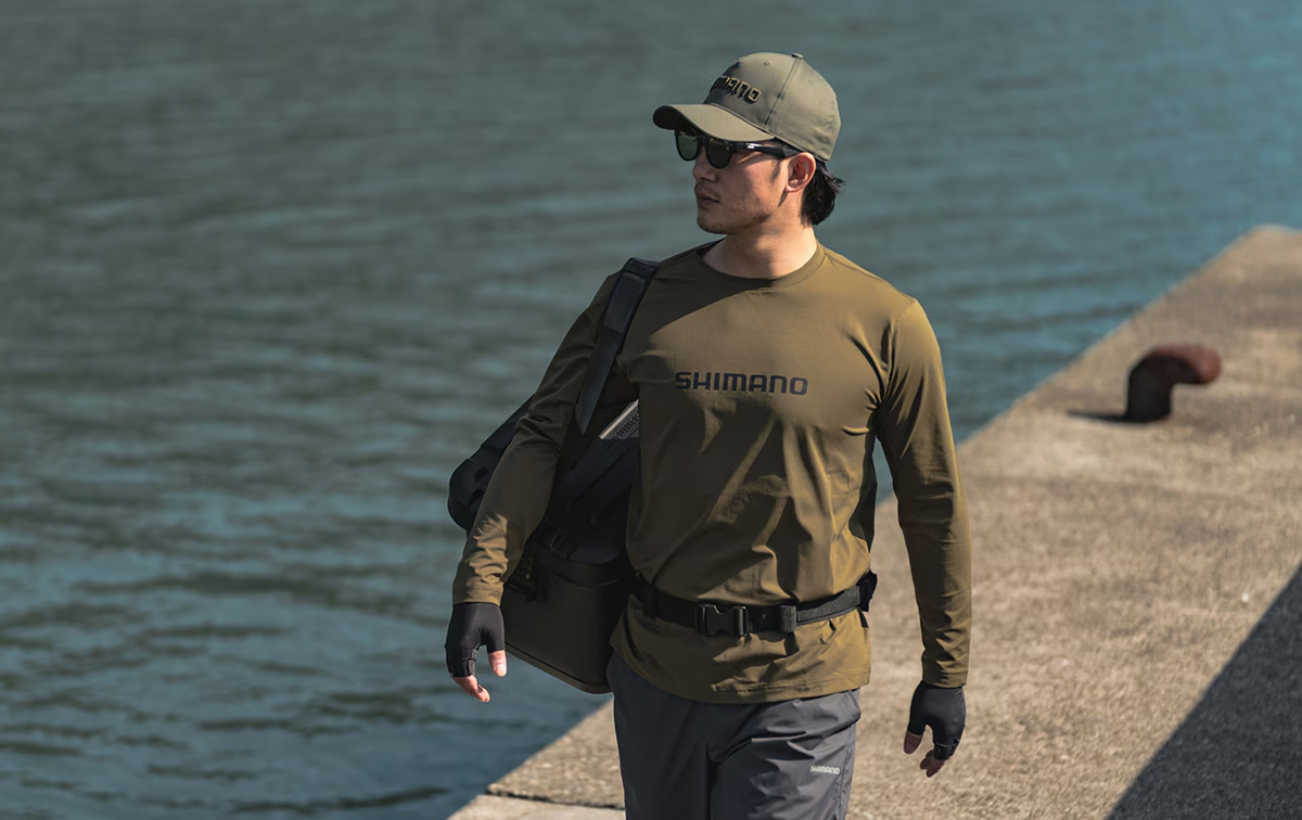 釣り場でも日常でも。着回せる、シマノロゴの定番ロングスリーブ。ドライロゴTシャツ ロングスリーブ