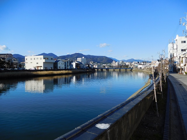 f:id:bata_sun:20170128164335j:plain f:id:bata_sun:20170128164335j:plain