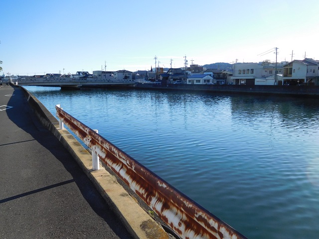 f:id:bata_sun:20170128184614j:plain f:id:bata_sun:20170128184614j:plain