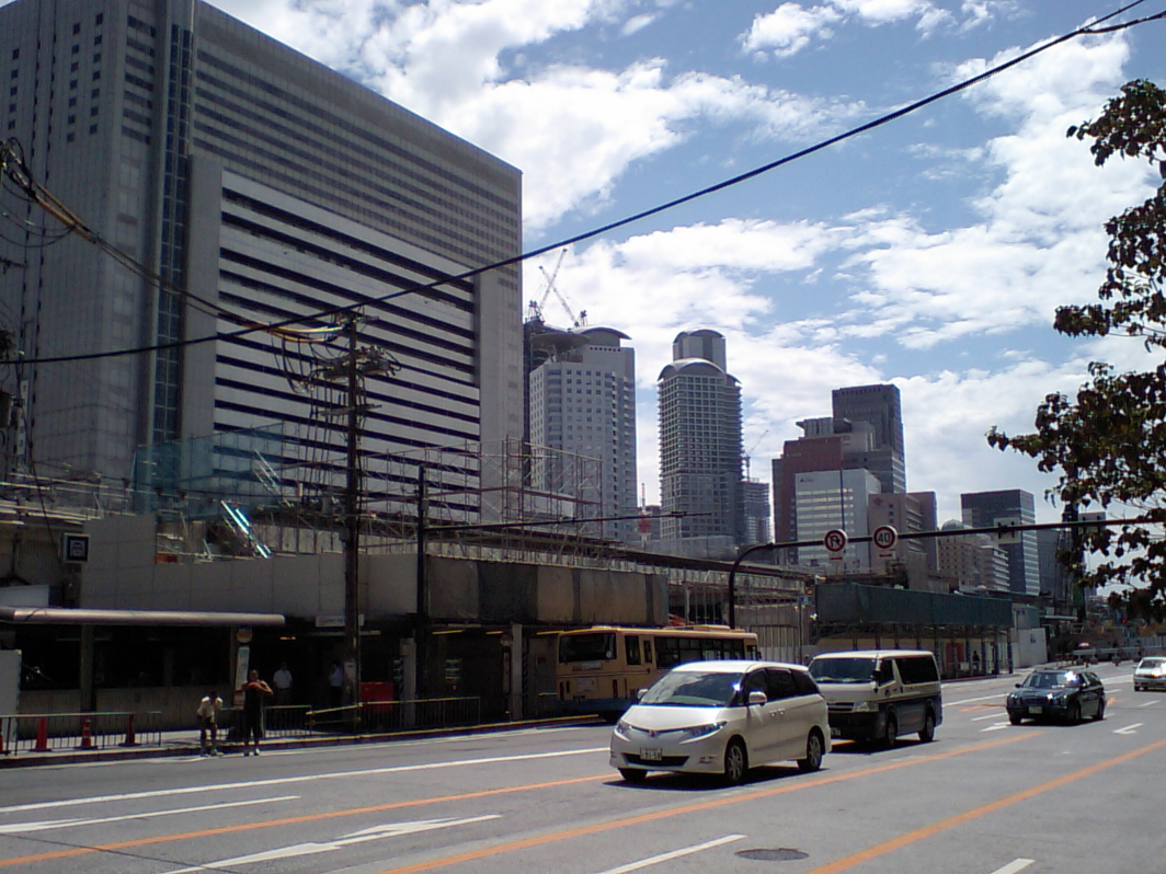 大阪駅建設現場