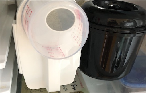 キッチングッズ 100均の米とぎ棒と水切りボウルで米とぎが捗る レンジで炊ける炊飯器もおすすめ 北海道食べたいログ