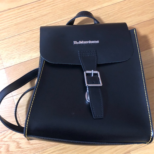購入品】楽天市場で念願のドクターマーチンのミニレザーバックパックを