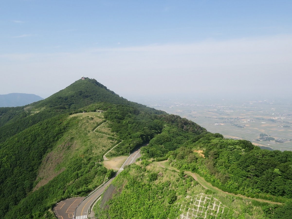 山の上のタワーからの360度に広がるパノラマの景色 新潟県 弥彦ロープウェイ展望レストラン メシ通 ホットペッパーグルメ