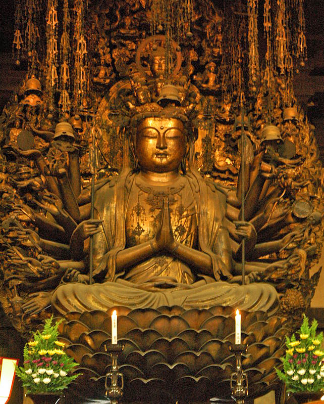 国宝・三十三間堂　十一面千手観音像