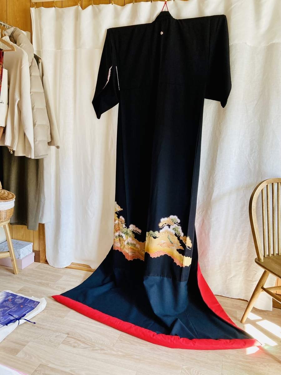 黒留袖を裾引きにリメイクして分かった「 辛いけど好き 」という気持ち