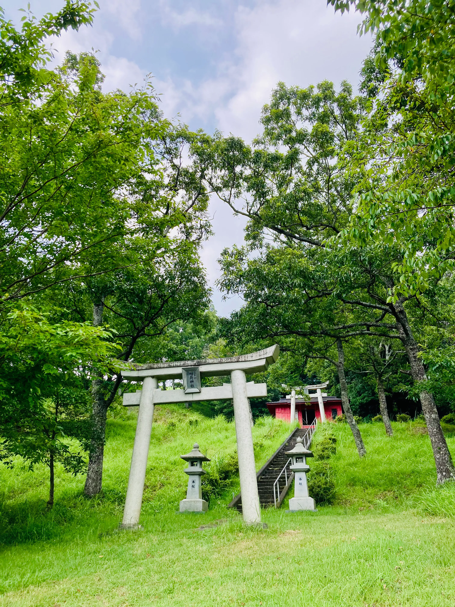 南小国の縁結びにご利益がある小萩山稲荷神社