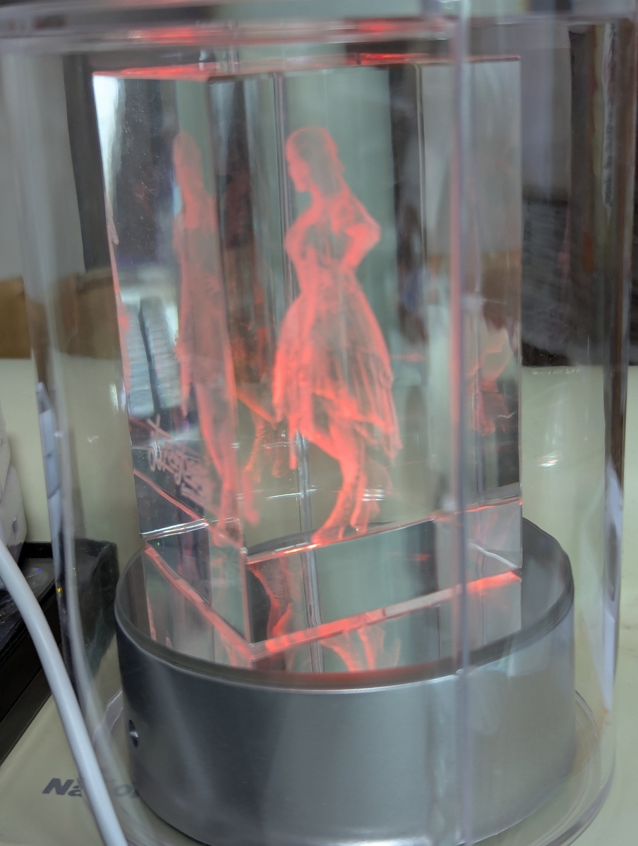 上坂すみれ 光る3Dクリスタル 2024-09-28 上坂すみれ「すみぺの大理論」ツアーグッズ「光る!!!!上坂