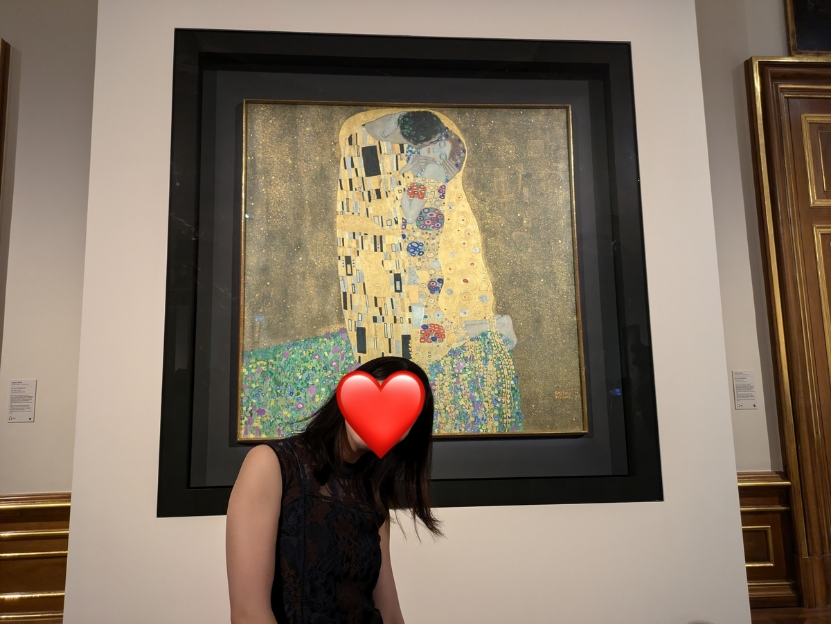 私たちは、首を傾ける派