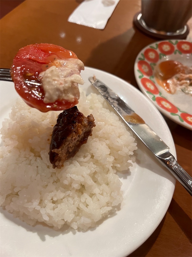 グリルキャピタル東洋亭 高島屋店でベーシックハンバーグセットを食べて来ました。 - bello tomolog